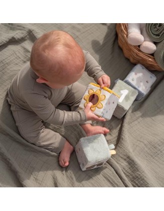 Сет од 4 меки коцки со активности - Little Farm, Little Dutch