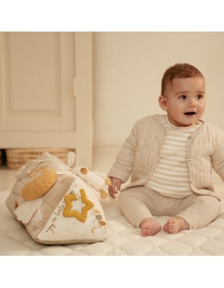 Мек триаголник со активности - Newborn Naturals, Little Dutch